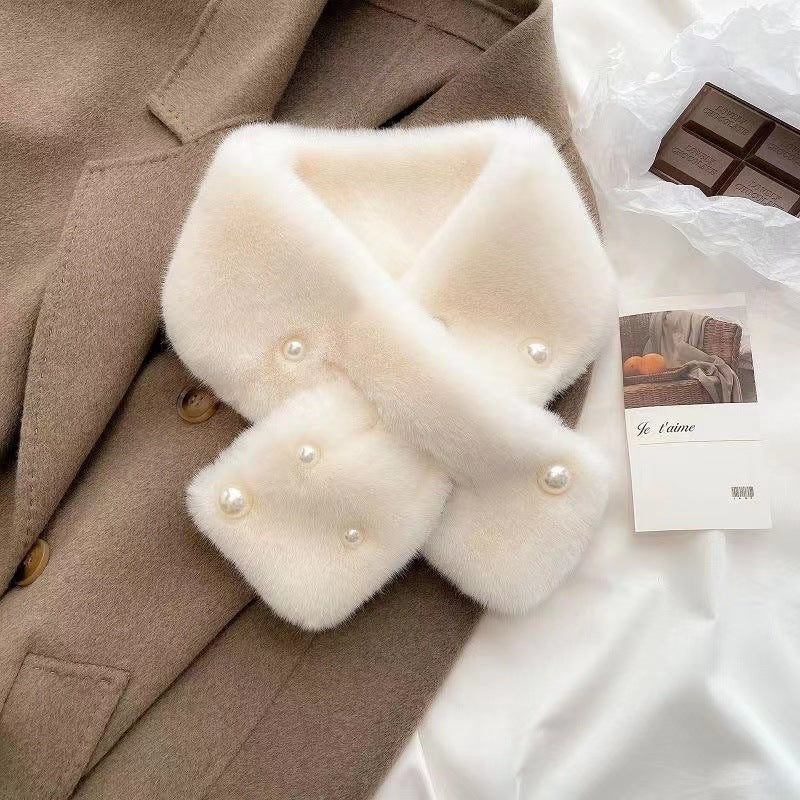 VelvetPearl™ Premium-Schal aus Kunstpelz mit gekreuztem Halsausschnitt