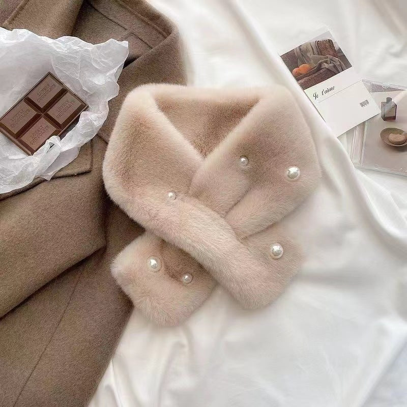 VelvetPearl™ Premium-Schal aus Kunstpelz mit gekreuztem Halsausschnitt